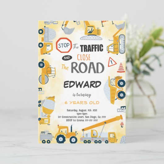 Uitnodiging voor 5e verjaardag bouw jongen (Staand voorkant)