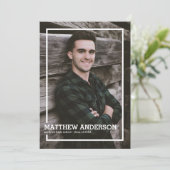 Uitnodiging voor afstudeerfeest met verticale rand (Staand voorkant)