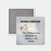 Uitnodiging voor babyfeestje met lichtblauwe achte magneet (Voorkant / Achterkant)