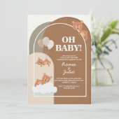 Uitnodiging voor babyfeestje met teddybeer in neut (Staand voorkant)