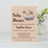 Uitnodiging voor babyshower met babyschaap (Staand voorkant)