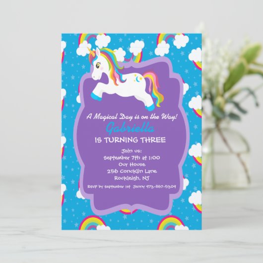 Uitnodiging voor Birthday Bright Rainbow Unicorn (Staand voorkant)