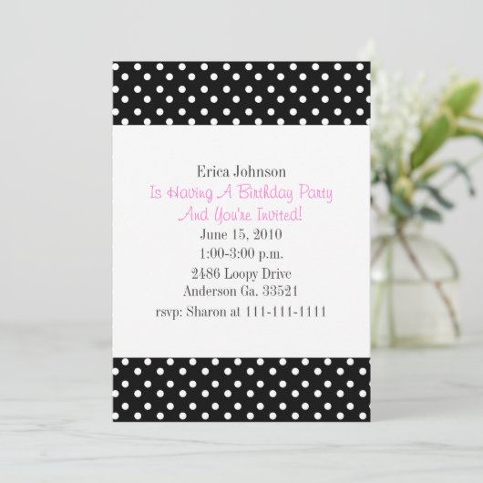 Uitnodiging voor Black and White Polka Dot Print P (Staand voorkant)
