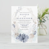 Uitnodiging voor blauwe bruiloft op strand van Sea (Staand voorkant)