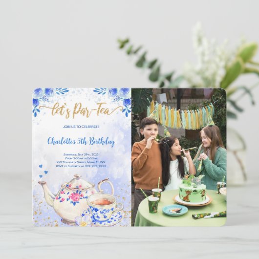 Uitnodiging voor blauwe en roze theepartij verjaar (Staand voorkant)