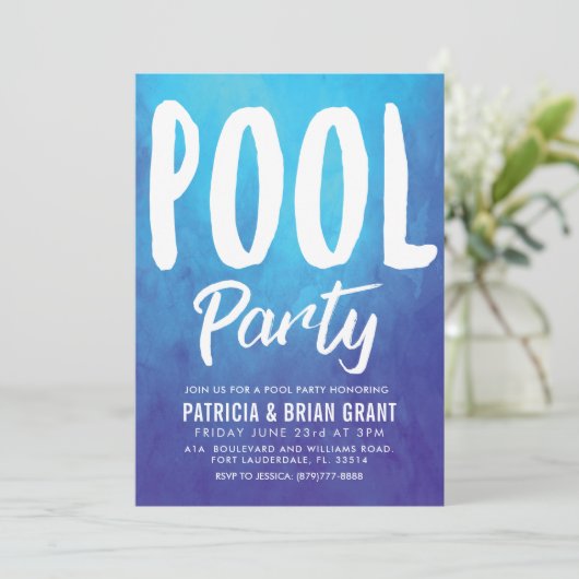 Uitnodiging voor Bold Blue Pool Party (Staand voorkant)