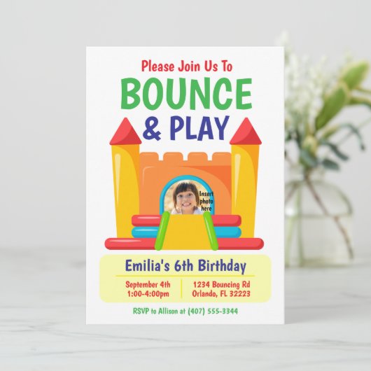 Uitnodiging voor Bounce & Play-verjaardag (Staand voorkant)