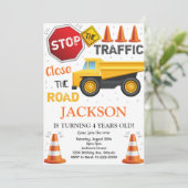 Uitnodiging voor bouwdump-vrachtwagen (Staand voorkant)