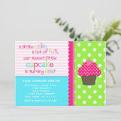 Uitnodiging voor Bright Cupcake 1st verjaardag (Staand voorkant)