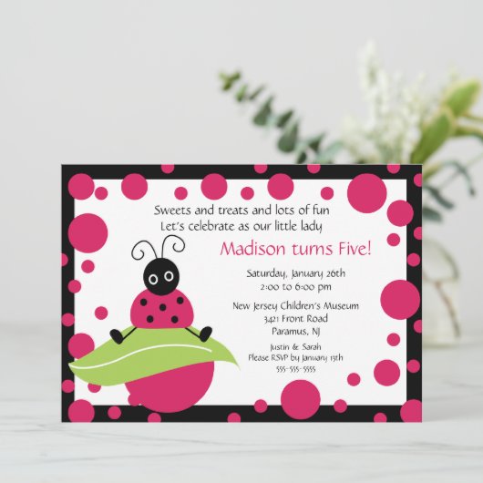Uitnodiging voor Bright & Stor Koud Ladybug Birthd (Staand voorkant)