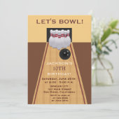 Uitnodiging voor Brown Bowling Birthday Party (Staand voorkant)