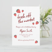 Uitnodiging voor bruidsdouche met aardbeienthema (Staand voorkant)