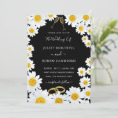 Uitnodiging voor bruiloft met Lijst Fresh Daisies (Staand voorkant)