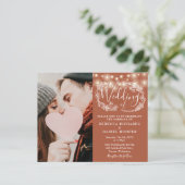 Uitnodiging voor budget terracotta-huwelijksdetail (Staand voorkant)