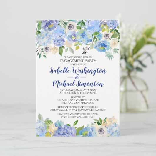 Uitnodiging voor de blauwe en witte Floral Engagem (Staand voorkant)