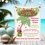 Uitnodiging voor de Tropische Kerstfeestdag op het<br><div class="desc">Super pret Tropisch Beach themed Holiday Kerstparty uitnodiging met hibiscus bloemen,  heilig,  kerstlichten en kerststaarten rond een palmboom met ornamenten. Zachte warme antiek achtergrond. Door McBooboboe getekende illustratie</div>