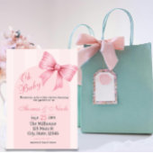 Uitnodiging voor een babyshower met strikje en coq