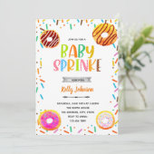 Uitnodiging voor een feest met donut-sprinkels (Staand voorkant)