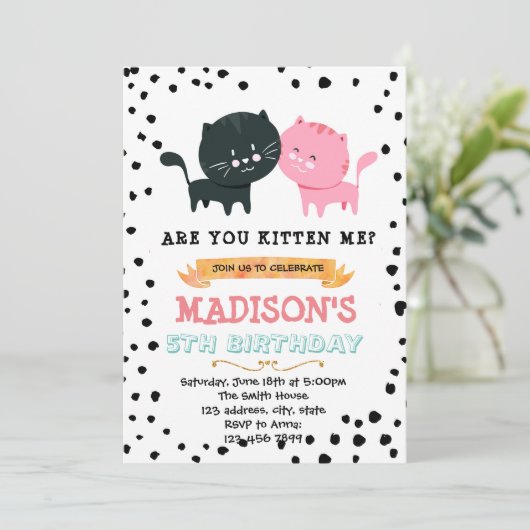 Uitnodiging voor een feestje met een leuk katten t (Staand voorkant)