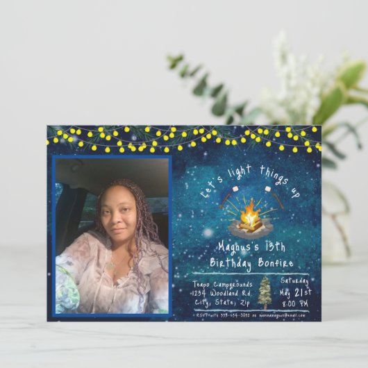 Uitnodiging voor een kampvuurfeest met foto (Staand voorkant)