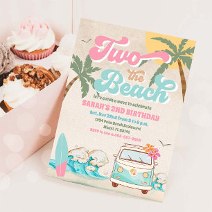 Uitnodiging voor een strandverjaardagsfeest met su