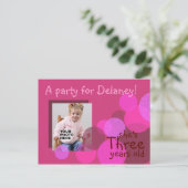 Uitnodiging voor een verjaardagsfeestje (cerise) (Staand voorkant)