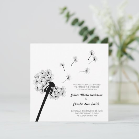 Uitnodiging voor een zwarte en witte dandelion bru (Staand voorkant)