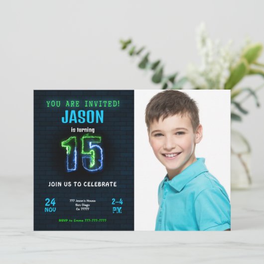 Uitnodiging voor foto op 15e verjaardag jongen (Staand voorkant)