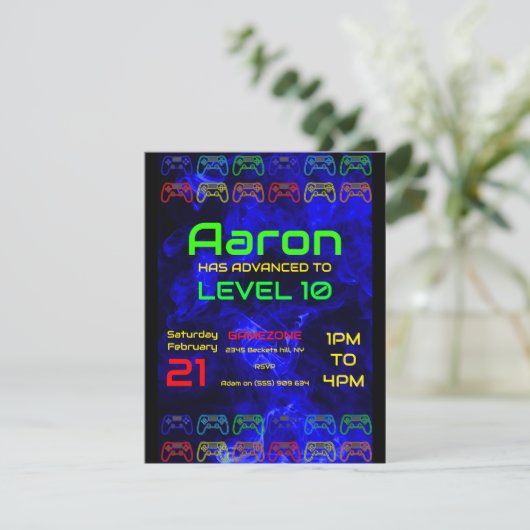 Uitnodiging voor game-thema Birthday (Staand voorkant)