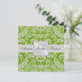 Uitnodiging voor groene monogram Damask Wedding (Staand voorkant)