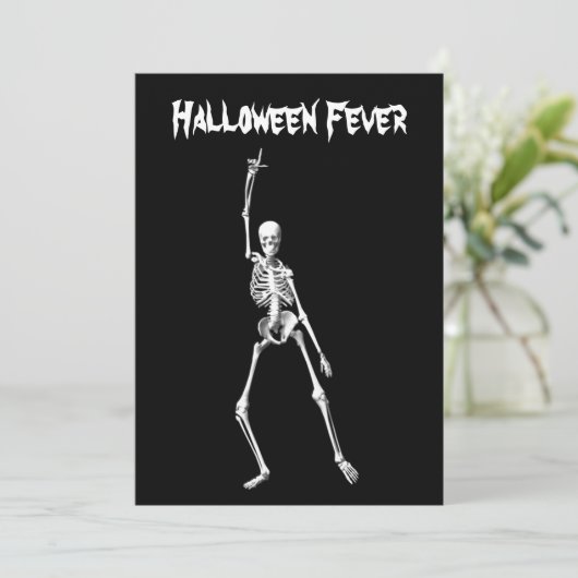 Uitnodiging voor Halloween Skeleton Fever Costume  (Staand voorkant)