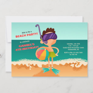 Uitnodiging voor jonge jongen op het strand