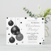 Uitnodiging voor kerst in Black en Silver Bauble (Staand voorkant)