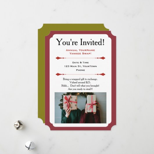 Uitnodiging voor Kerstcadeau-uitwisselingsfeest (Voorkant / Achterkant in situ)