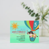 Uitnodiging voor kinderverjaardag met vintage hete (Staand voorkant)