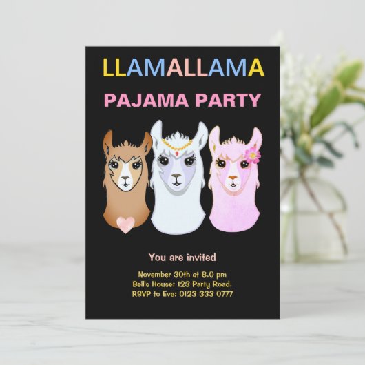 Uitnodiging voor Llama Pyjama Feestje (Staand voorkant)