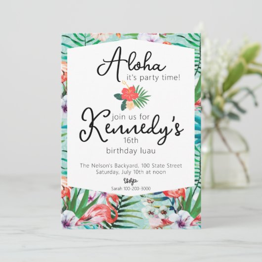 Uitnodiging voor Luau Party | Flamingo's en palmen (Staand voorkant)