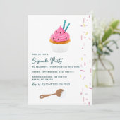 Uitnodiging voor meisje verjaardag cupcake bakfees (Staand voorkant)