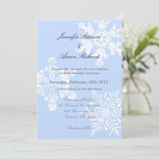 Uitnodiging voor metallische wintersnowflake bruil (Staand voorkant)