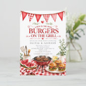 Uitnodiging voor rode gingham hamburgers op de gri (Staand voorkant)