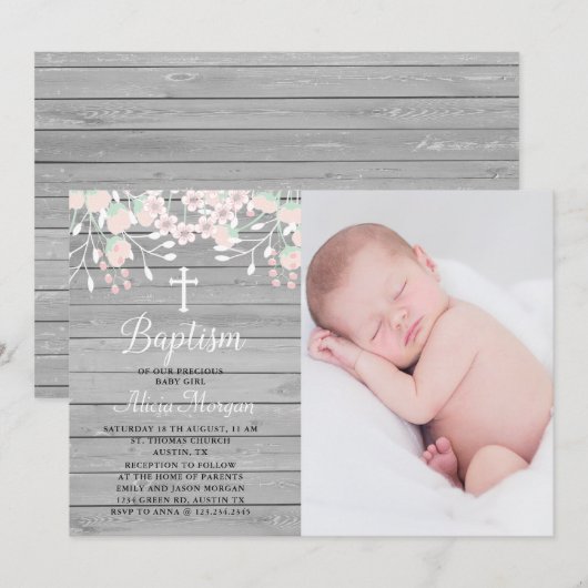 Uitnodiging voor roestgrijs hout met floreel bapti (Voorkant / Achterkant)