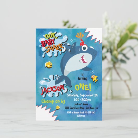 uitnodiging voor Shark Baby Birthday Party (Staand voorkant)