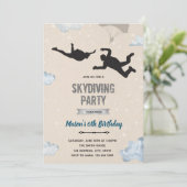 Uitnodiging voor skydiving feestthema (Staand voorkant)
