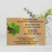 Uitnodiging voor St. Patrick's Day met gele regenb (Staand voorkant)