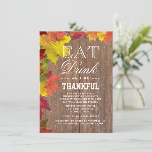 Uitnodiging voor Thanksgiving in een rustieke oude (Staand voorkant)