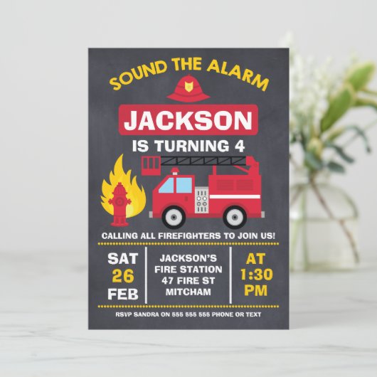 Uitnodiging voor verjaardag van brandweerauto of b (Staand voorkant)