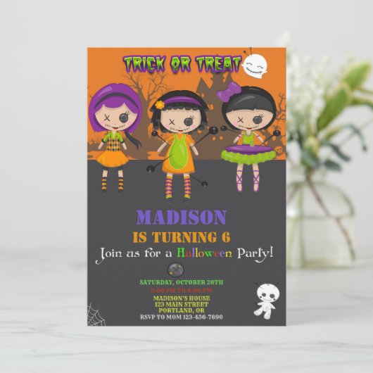 Uitnodiging voor verjaardag van Halloween Voodoo p (Staand voorkant)