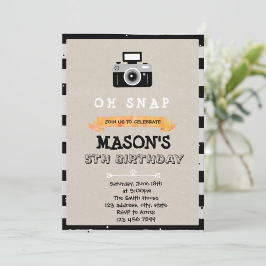 Uitnodiging voor verjaardagscamera (Staand voorkant)