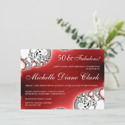 Uitnodiging voor verjaardagsfeest met rode sierade (Staand voorkant)