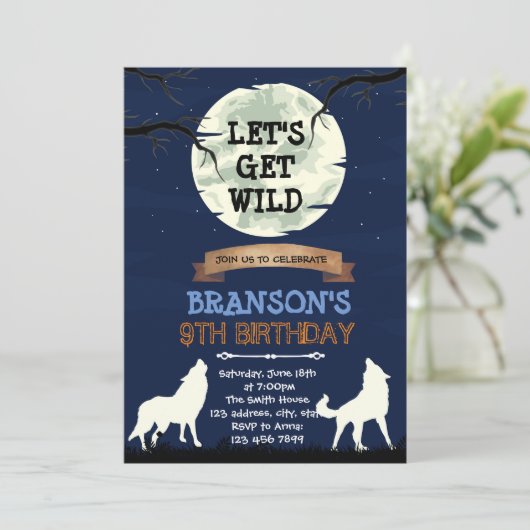 Uitnodiging voor verjaardagsfeest van wilde wolf (Staand voorkant)